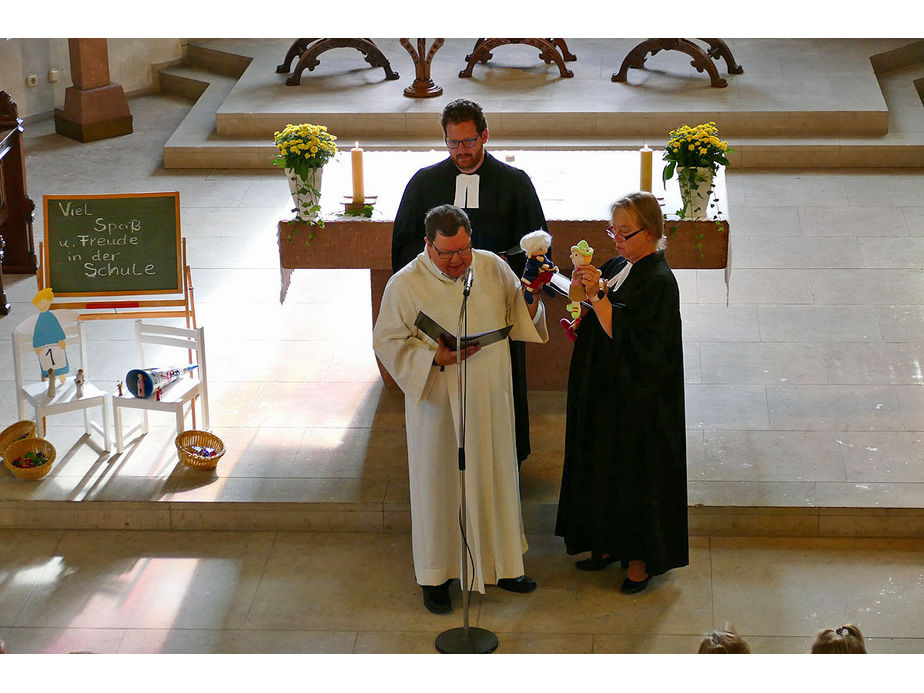 Ökumenischer Einschulungsgottesdienst in St. Crescentius (Foto: Karl-Franz Thiede)